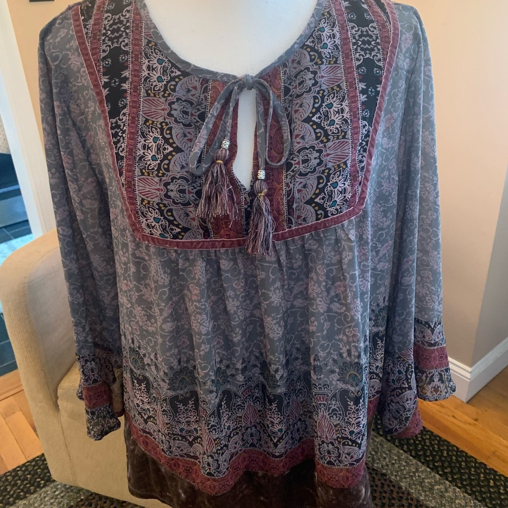 Knox Rose Burgundy and Gray Patterned Blouse